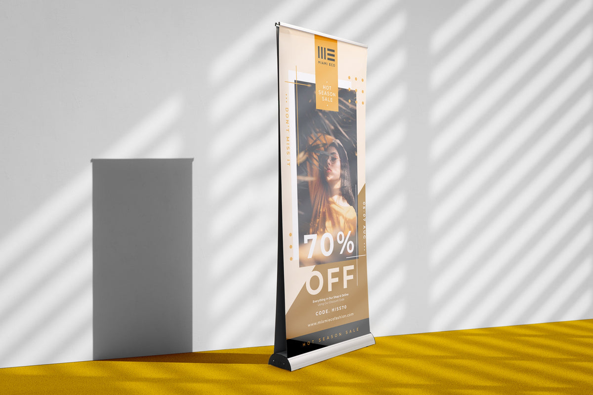 Double-sided roller banner alt